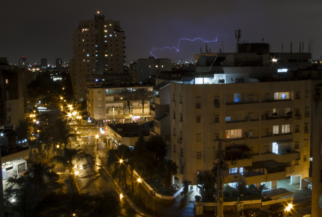 "Noche de tormenta" de Alejandro Pianko