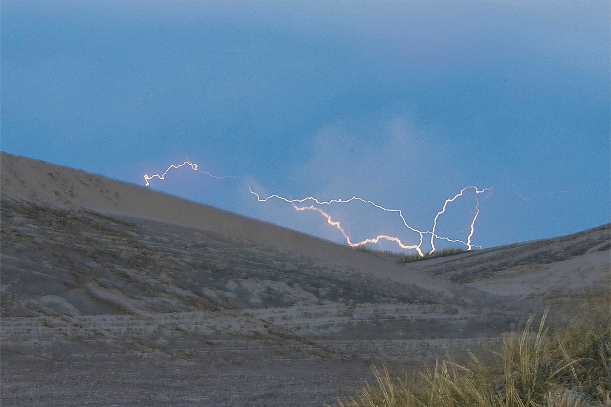 "LLuvia de rayos" de Otier Eduardo Rodolfo