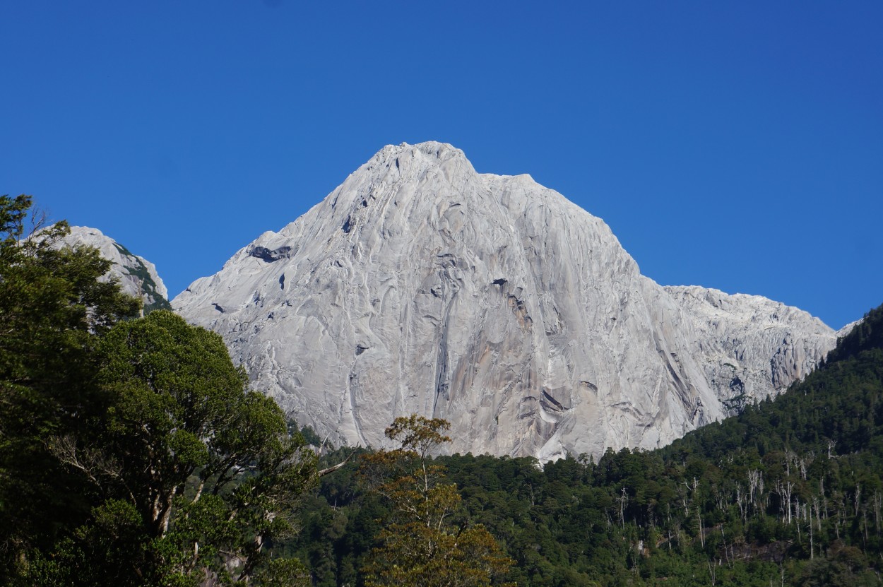 "cerro trinidad" de Ruben Alex Villarroel