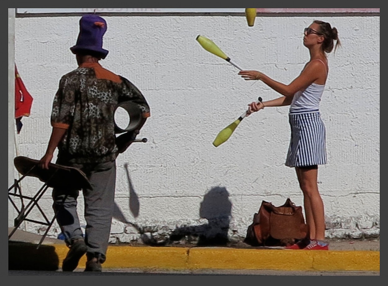 "Malabares callejeros" de Jorge Vicente Molinari