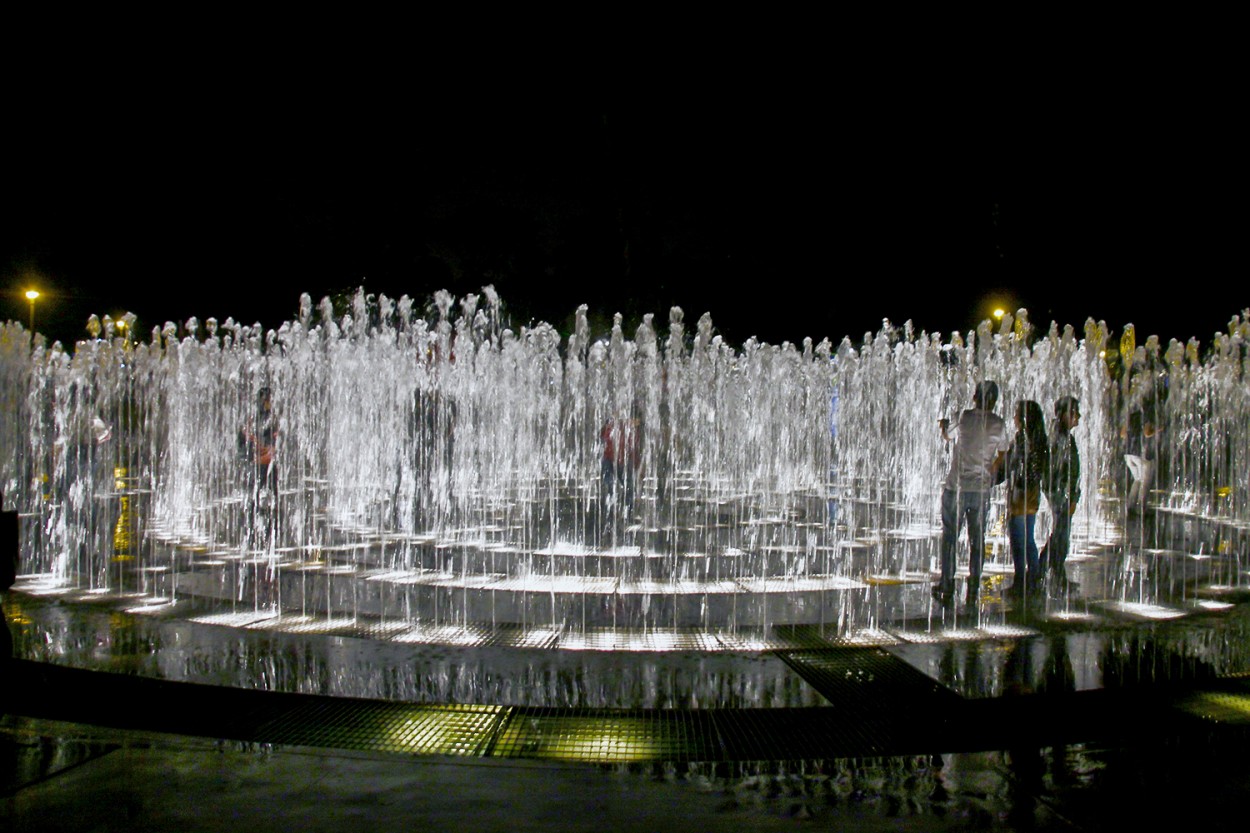 "Juegos con agua" de Eli - Elisabet Ferrari