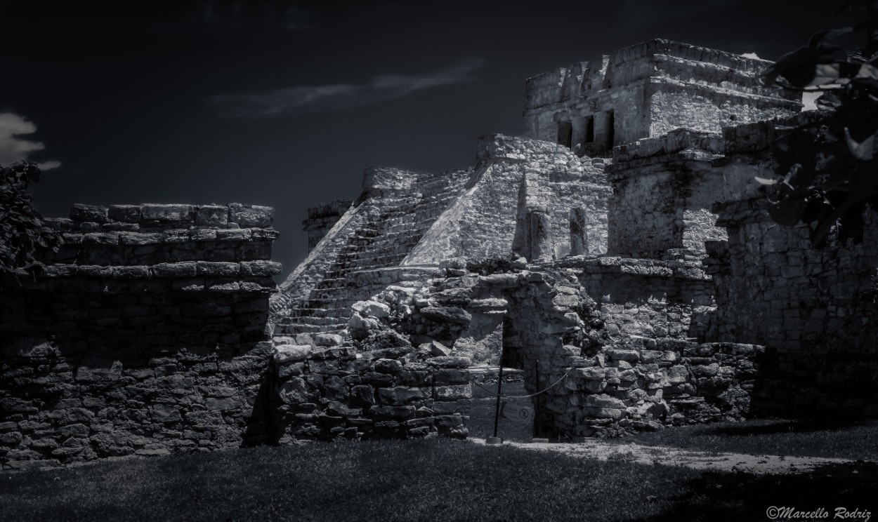 "Fantasmas de Tulum" de Marcello Rodriguez Puebla