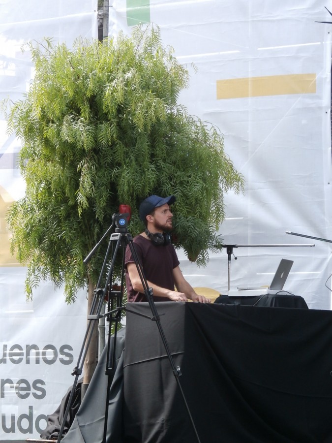 "DJ `Arbol`" de Alejandra Gientikis Tarantino