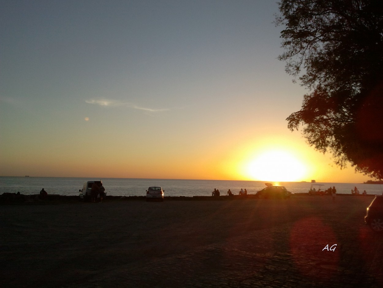 "Ocaso en Colonia" de Ana Giorno