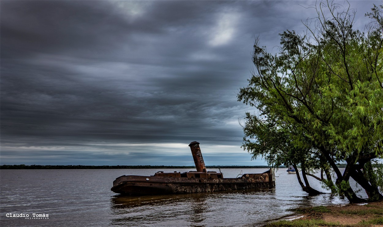 "Abandonado" de Claudio Roberto Toms