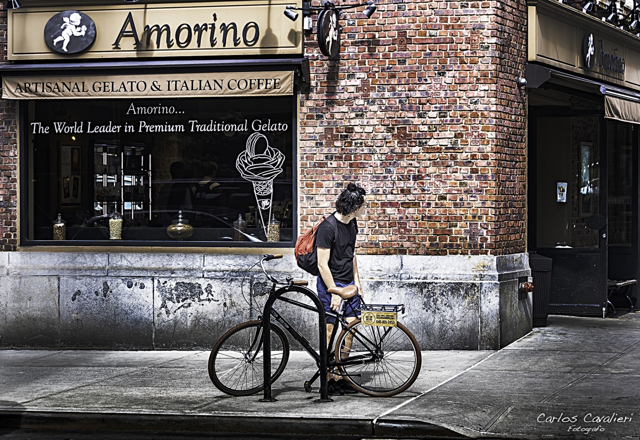 "Street en NY." de Carlos Cavalieri