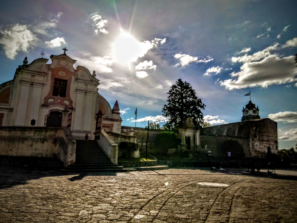 "Paseo por la Historia" de Andrea Spataro