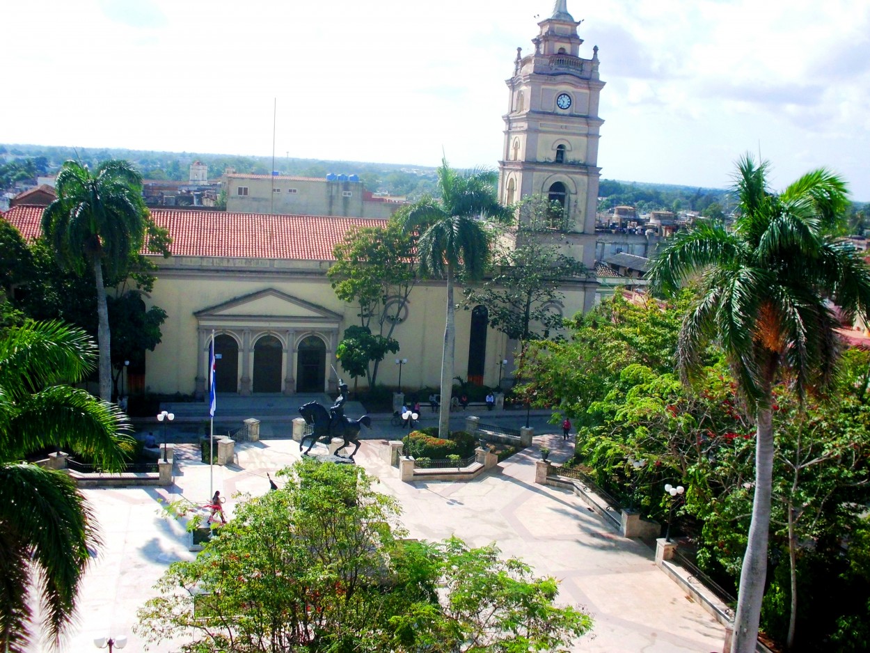 "Plaza de Armas, otrora escenario de ejecuciones" de Lzaro David Najarro Pujol