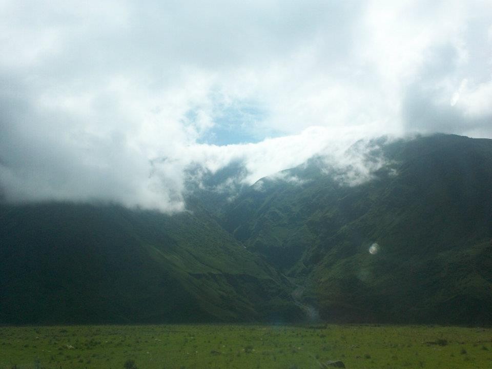 "Muy cerca de las nubes" de Esteban Ramirez