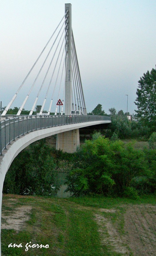 "Puente nuevo." de Ana Giorno