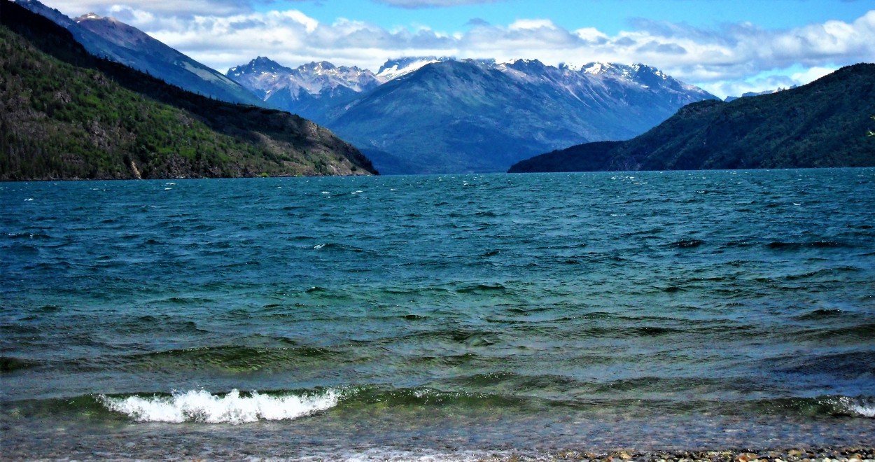 "Lago Puelo" de Daniel Alberto Correa