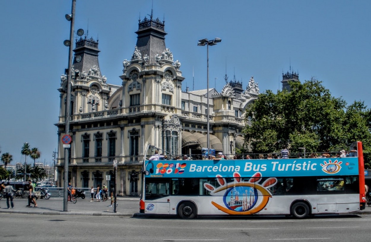 "plaza Espania en Barcelona" de Tzvi Katz