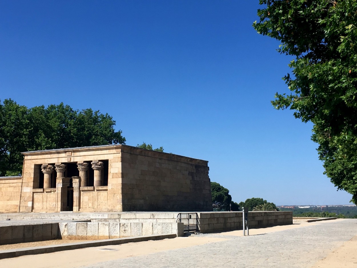 "Templo de Debod, Madrid." de Carlos E. Wydler