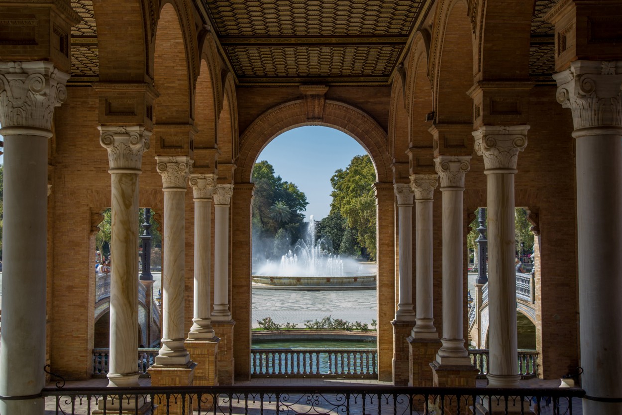 "La columnata" de Daniel Lombardi