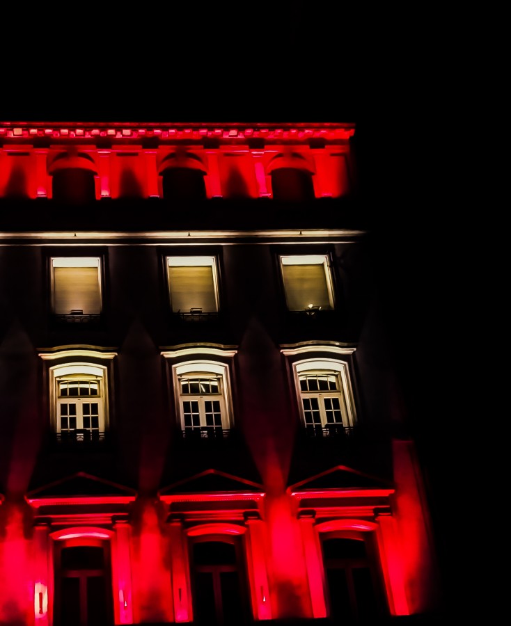 "Las ventanas en la noche" de Roberto Guillermo Hagemann