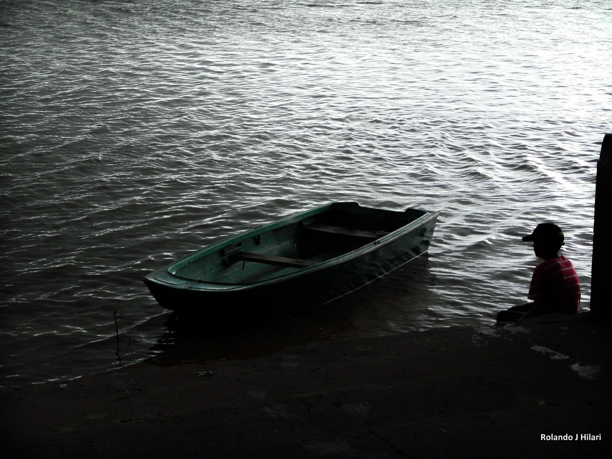 "El dueo del bote" de Rolando Jesus Hilari