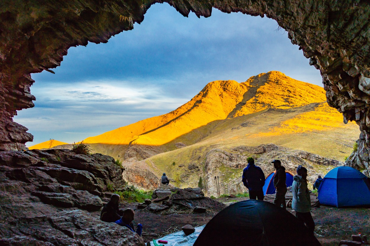 "Cueva de los guanacos" de Gabriel Lucardi