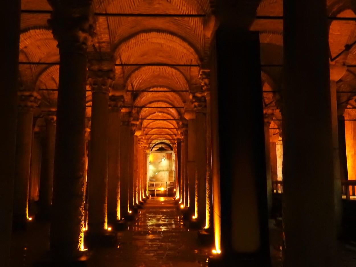 "Cisterna Basilica, Estambul" de Eduardo G Filippi