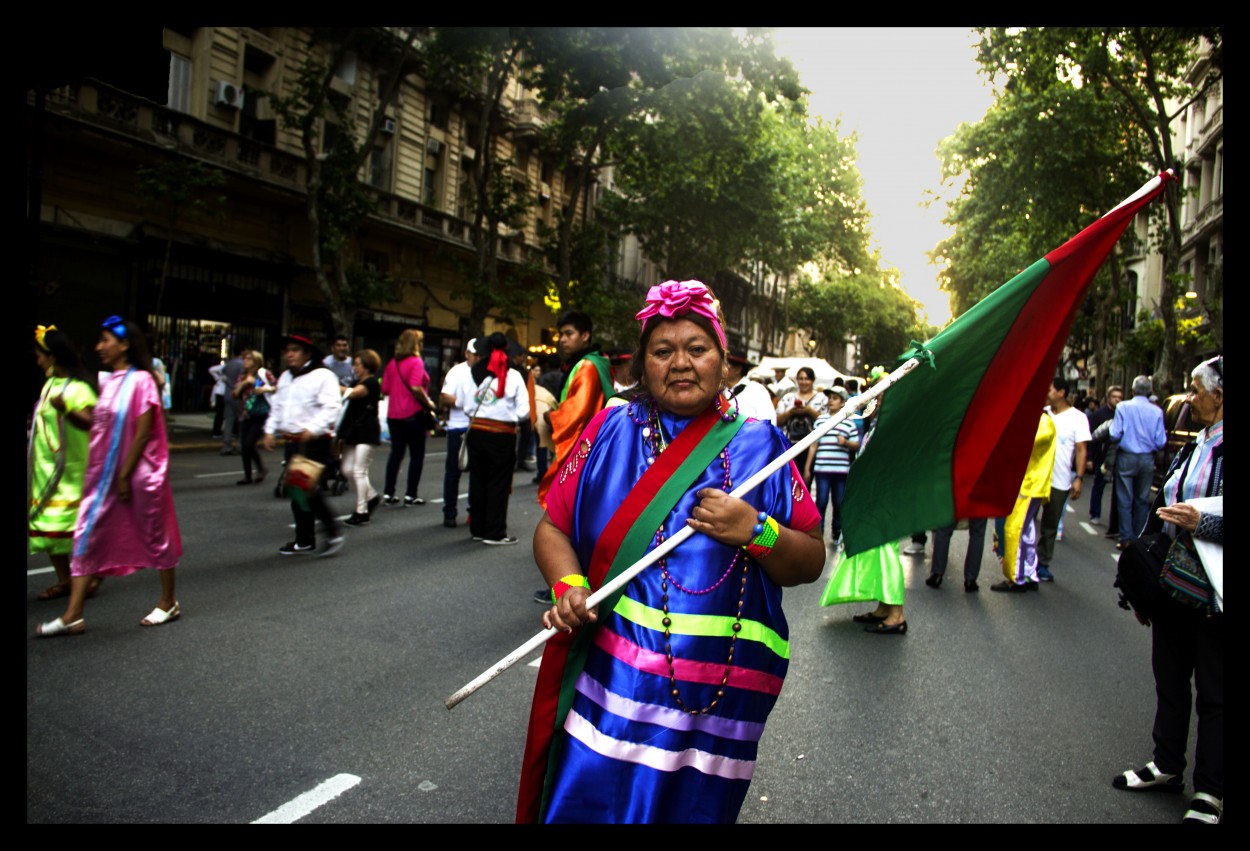 "DESFILEEE DE COLORESSS!!!" de Maria Eugenia Cailly (euge)