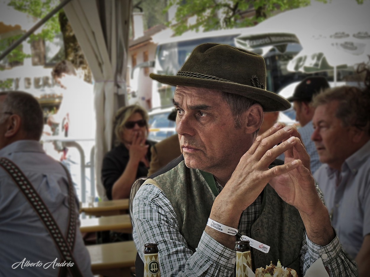 "Retratos del Tirol" de Alberto Andrs Melo