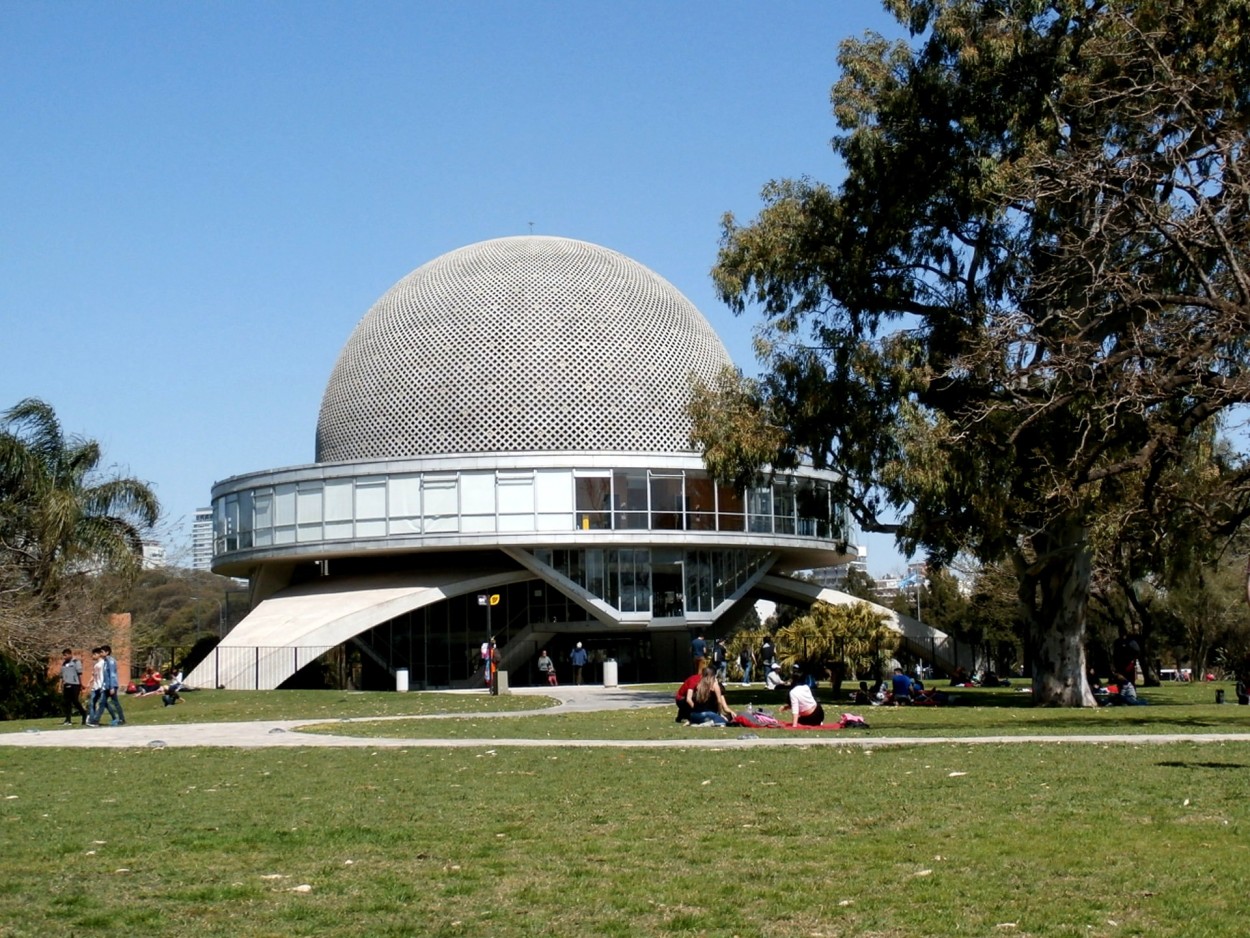 "Planetario" de Alejandra Gientikis Tarantino