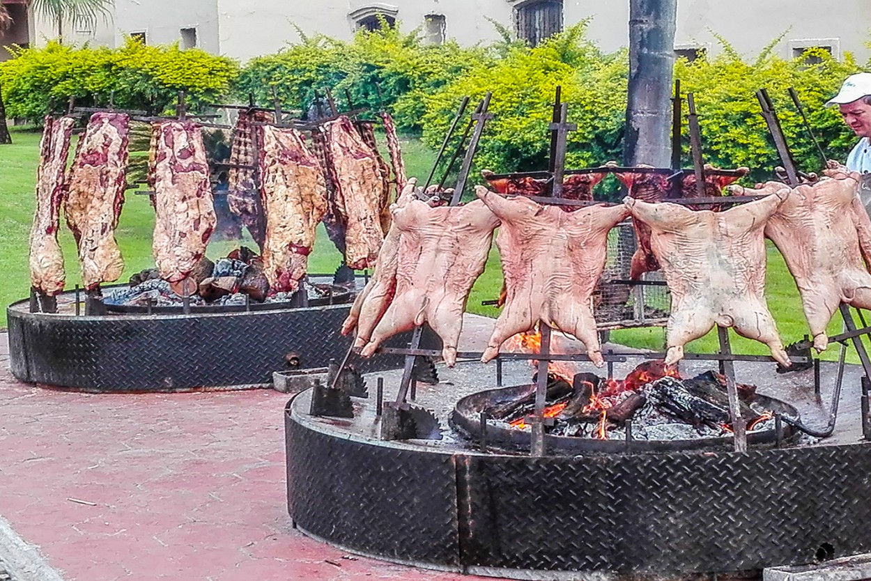 "Almuerzo criollo" de Eduardo Jorge Pompei