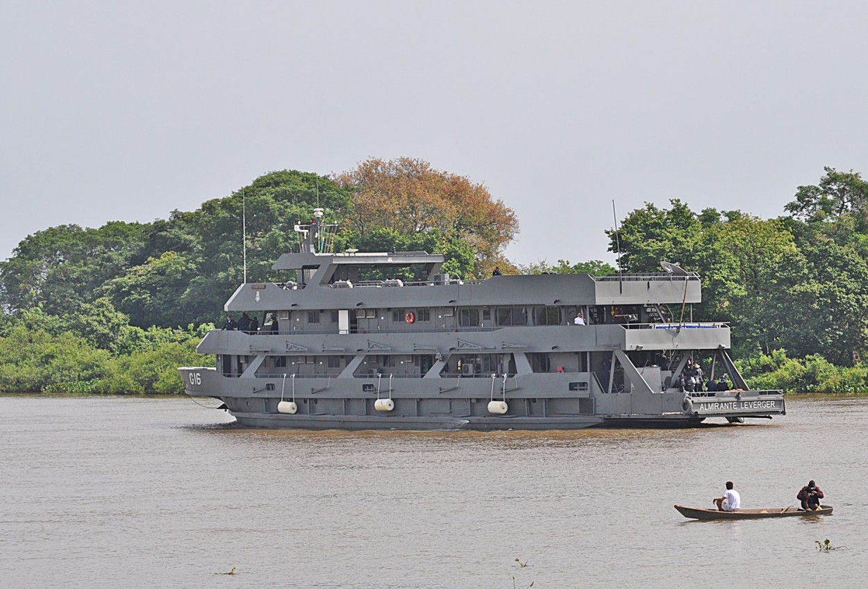 "Rio Paraguai em Corumb M.S. a cada um......" de Decio Badari