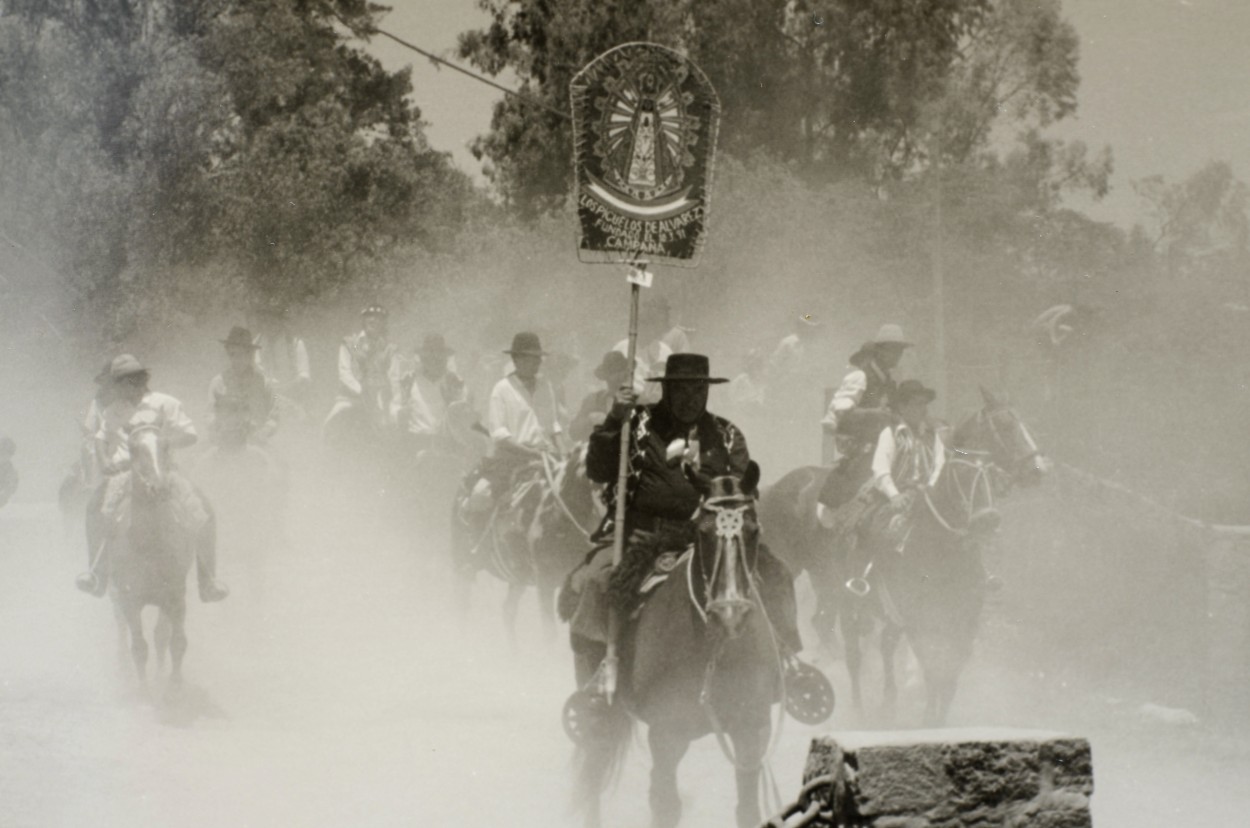 "Termin el desfile..." de Florencia Monti