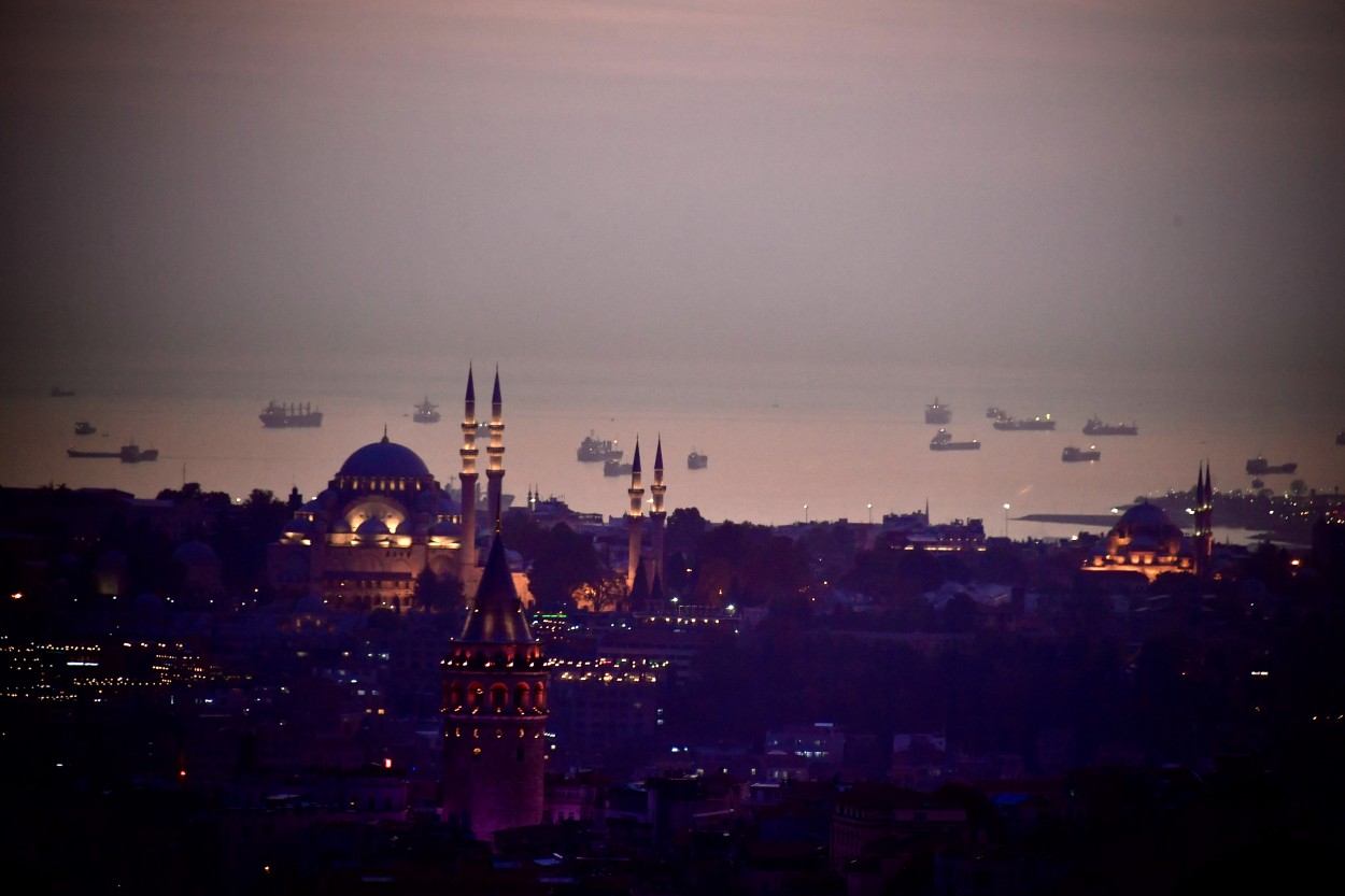 "La noche de Istambul" de Carlos Cavalieri