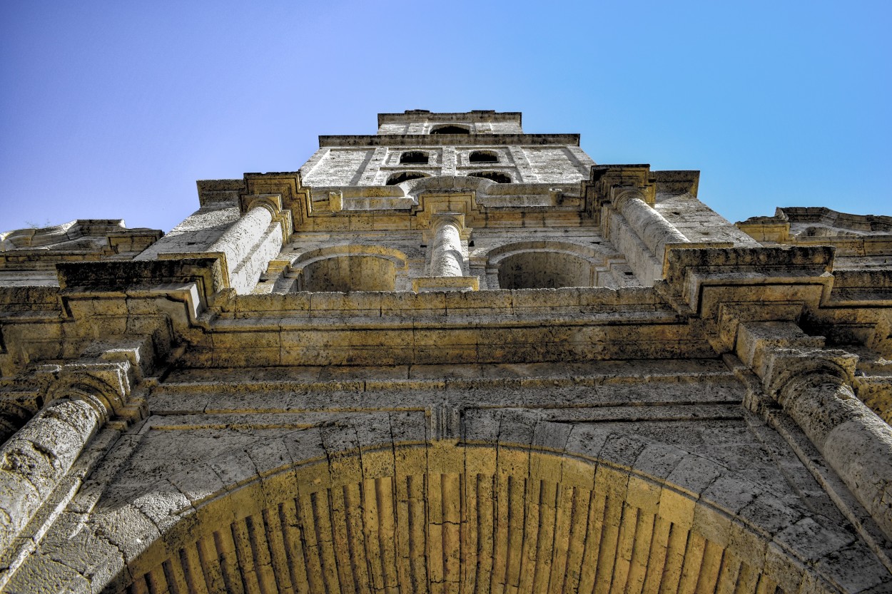 "Escaleras al Cielo" de Mario Alejandro Lima Cruz