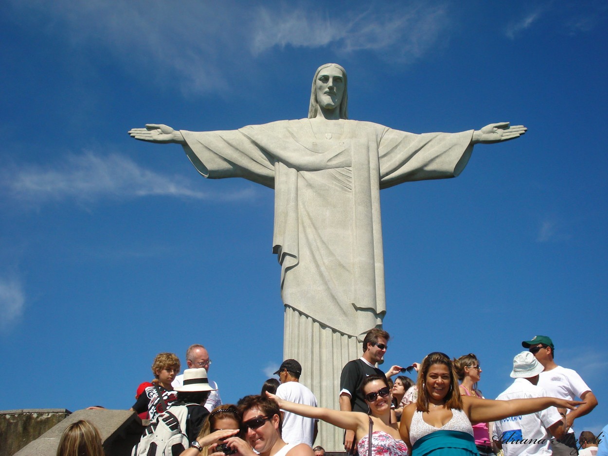 "`Abrazo Redentor`" de Adriana Angeli