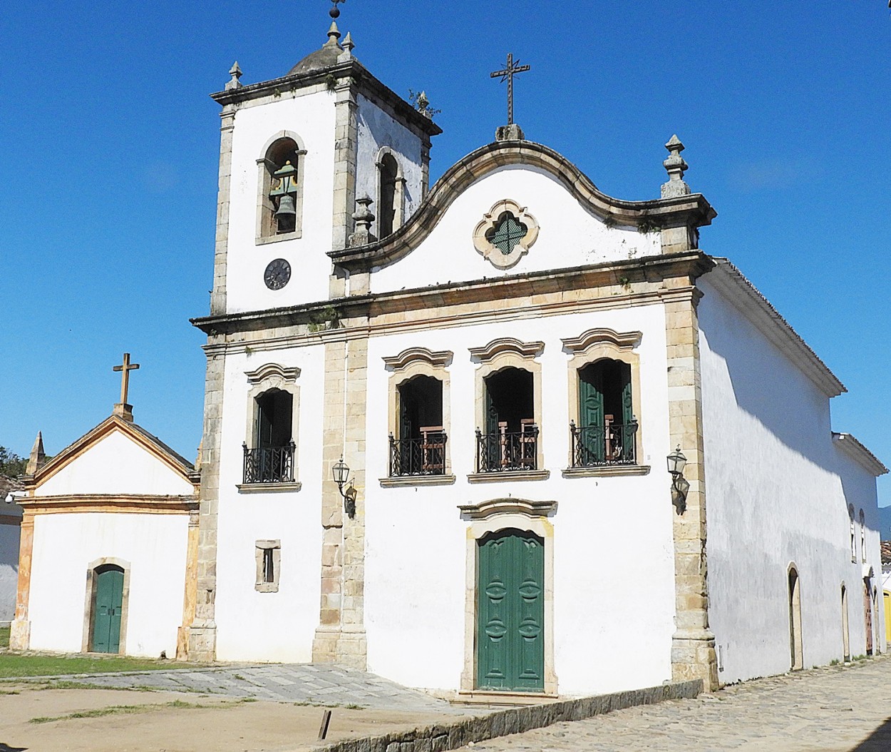 "Igreja de Santa Rita, um local sagrado e tentador." de Decio Badari