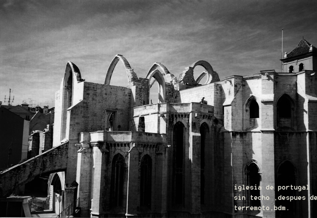 "iglesia en lisboa portugal" de Beatriz Di Marzio