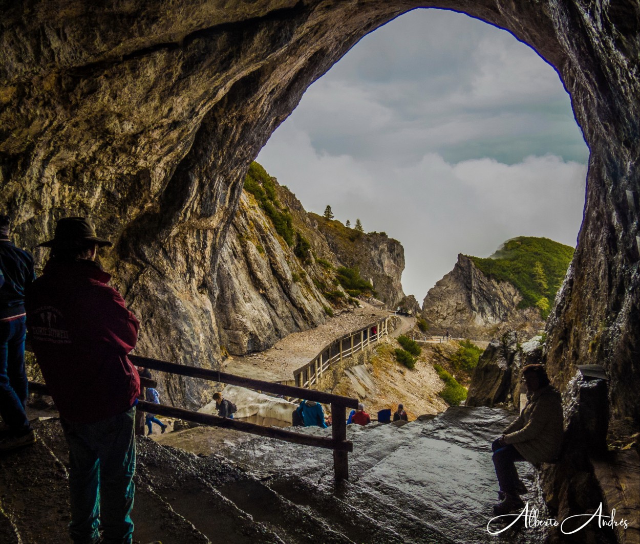 "Desde la gruta" de Alberto Andrs Melo