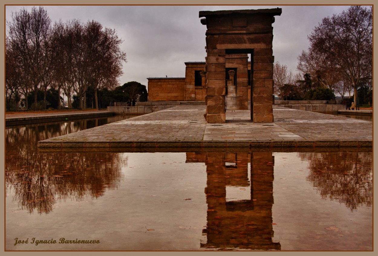 "Templo de Devod" de Jos Ignacio Barrionuevo