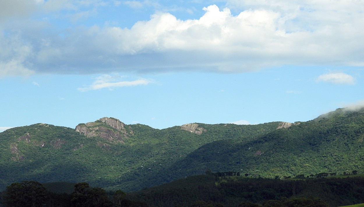 "A montanha ao alvorecer!" de Decio Badari