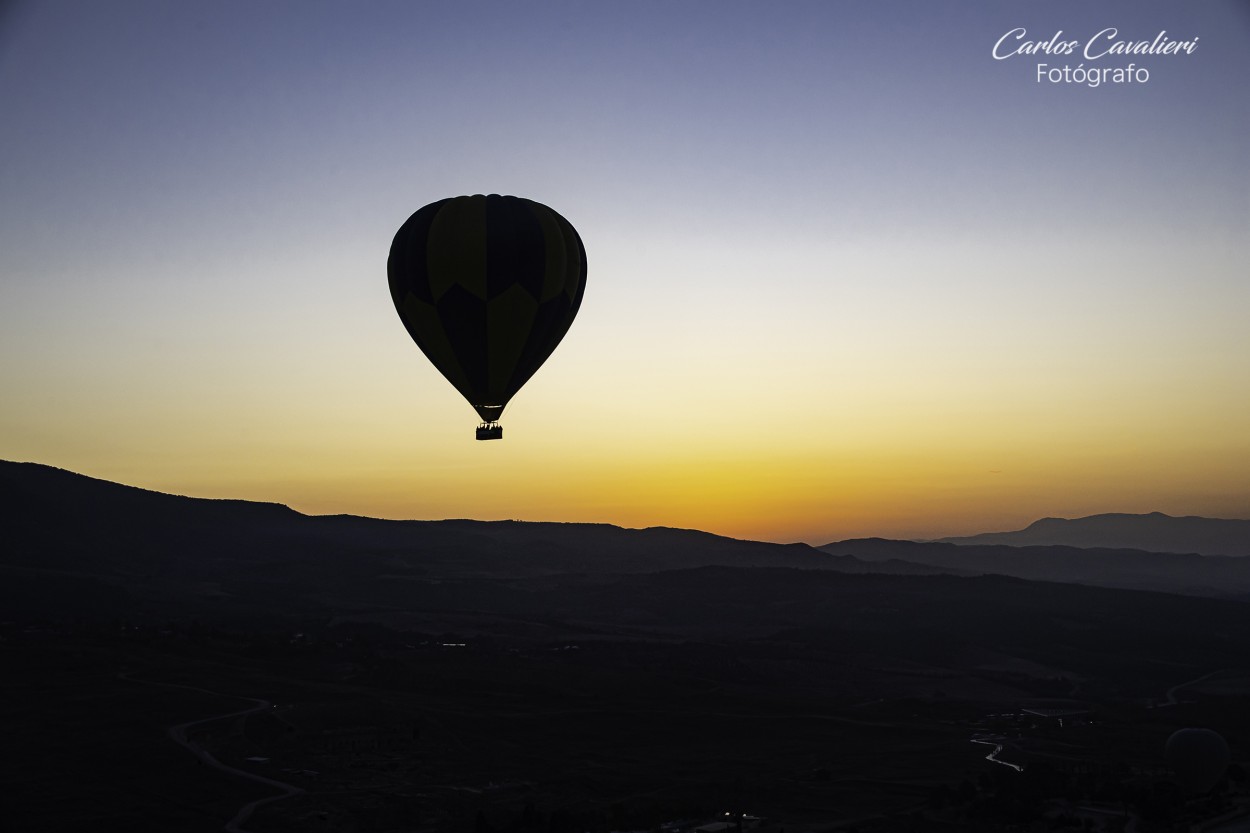 "Pamukkale y sus globos.." de Carlos Cavalieri