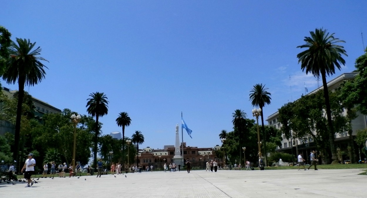 "Plaza de Mayo" de Alejandra Gientikis Tarantino