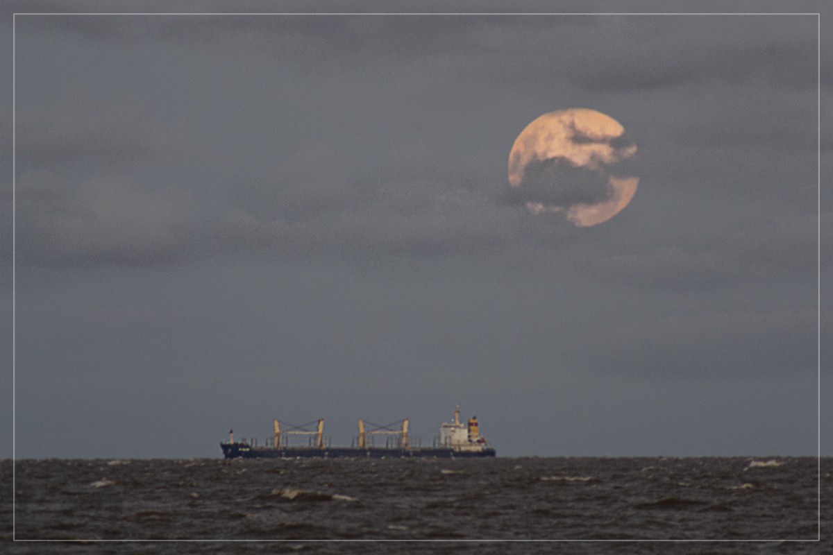 "SuperMoon" de Marcelo Belletti