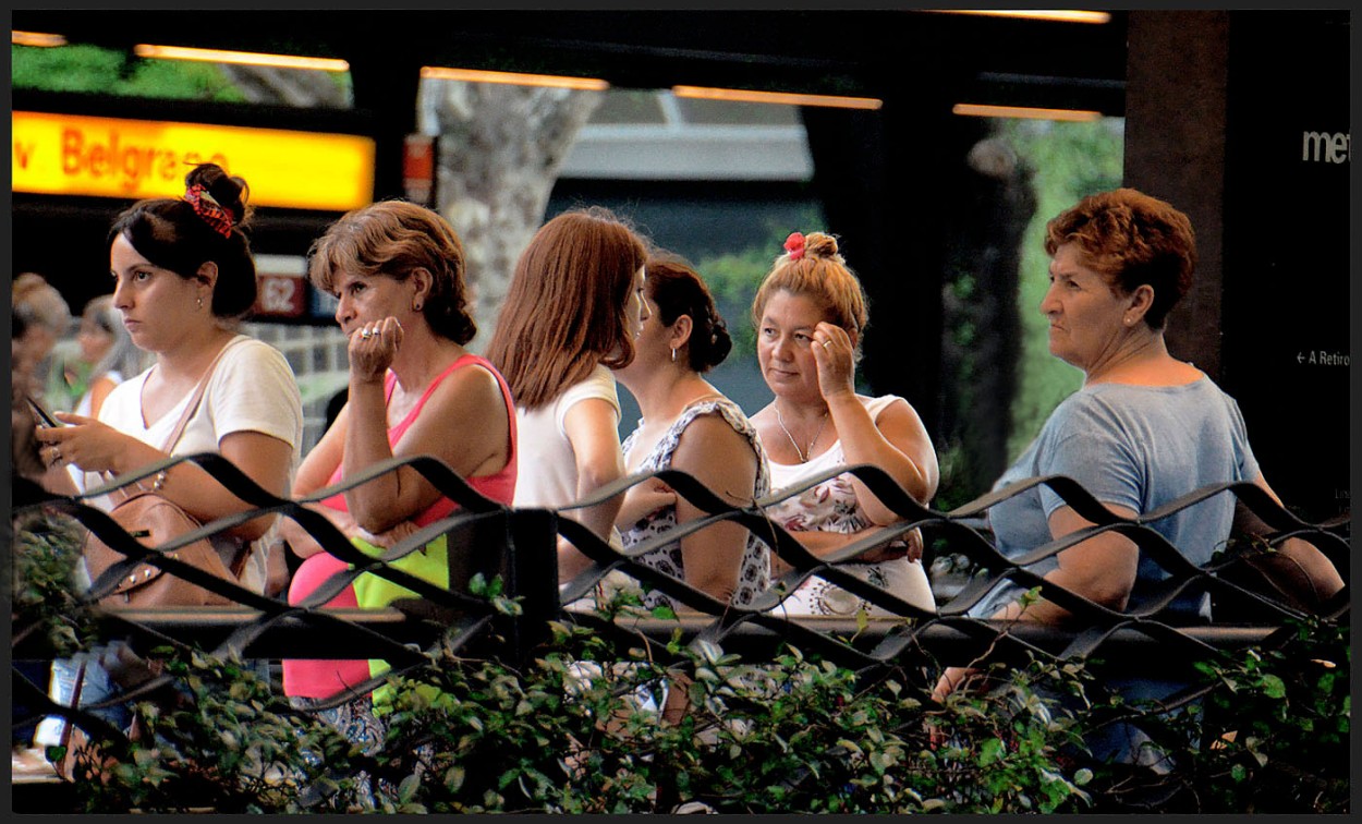 "Metro femenino" de Jorge Vicente Molinari