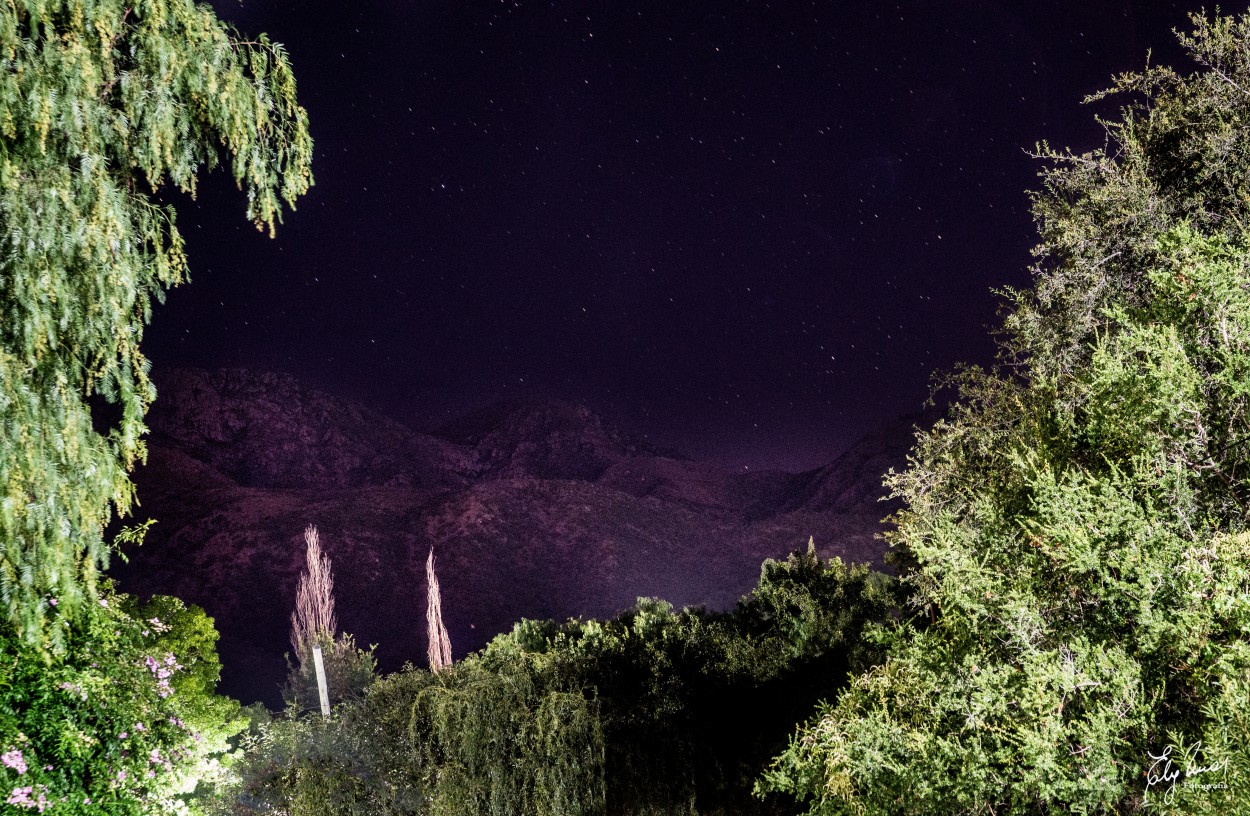 "Cerro Uritorco Nocturno," de Elizabet Teodorini