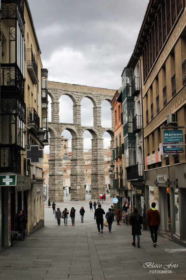 "Acueducto de Segovia" de Luis Blasco Martin