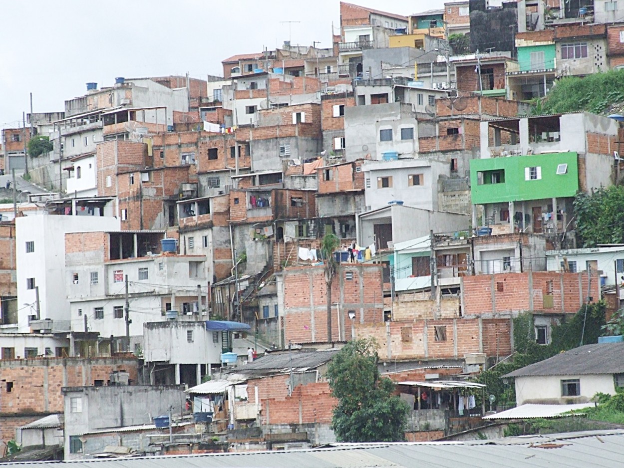 "Entrando em So Paulo, um das cidades mais ricas!" de Decio Badari