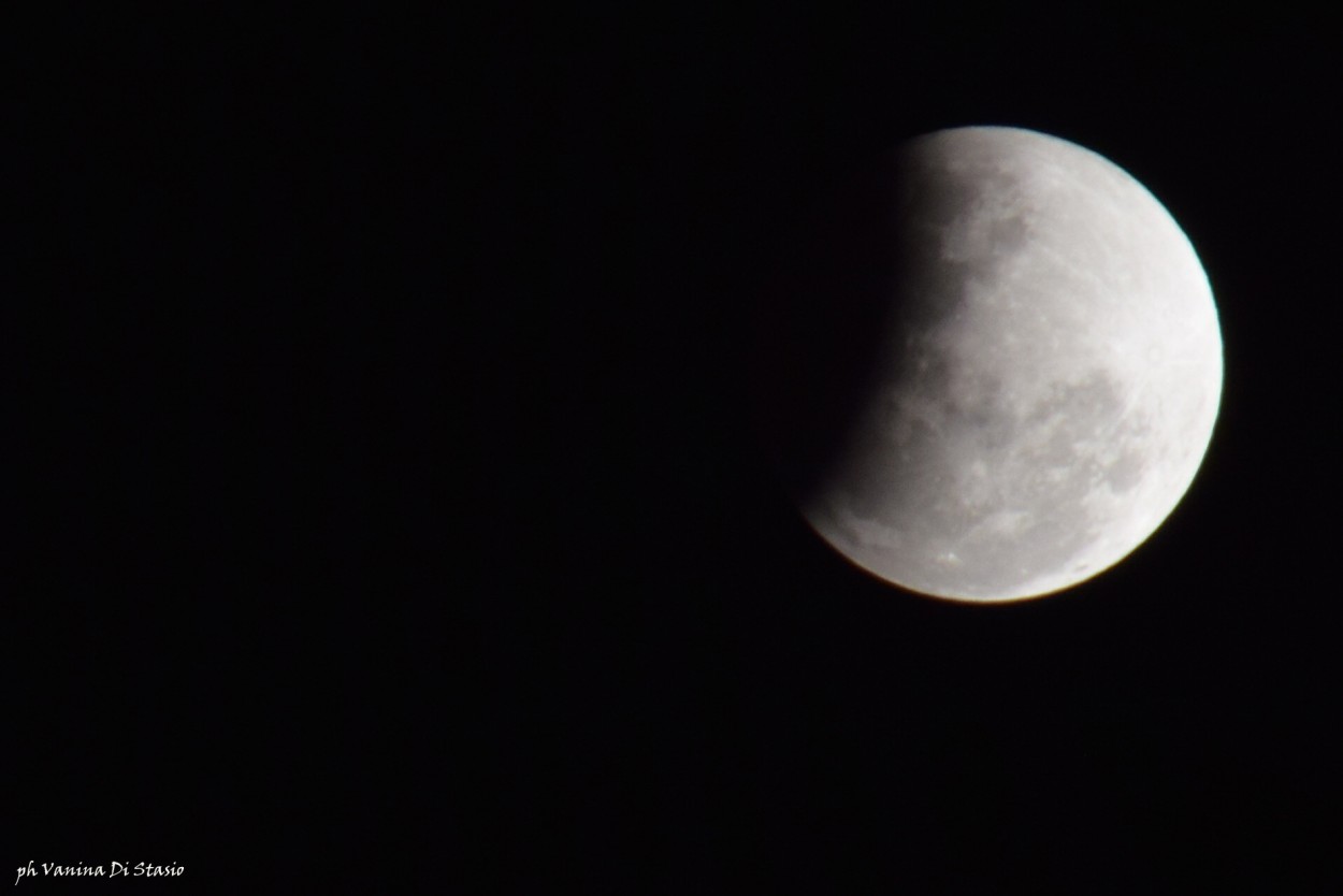 "la Luna..." de Vanina Di Stasio