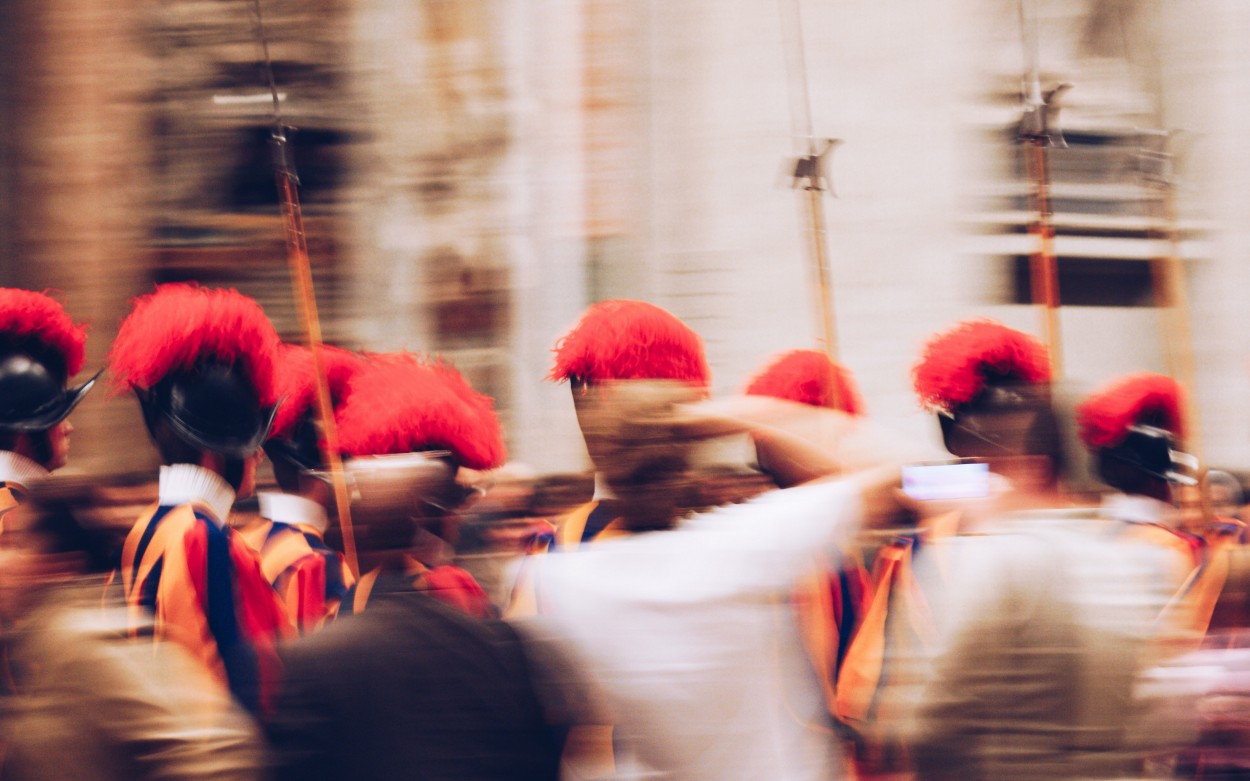 "Corridas en el Vaticano" de Luis Alberto Bellini