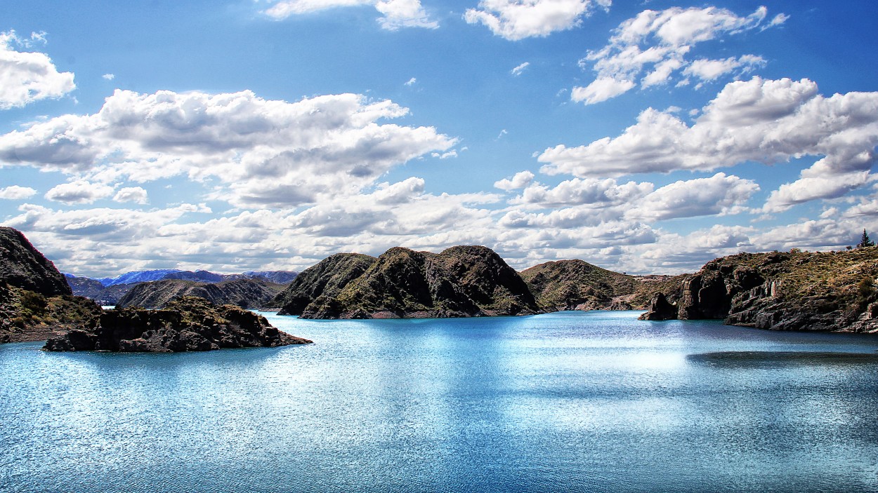 "Lago artificial" de Juan Carlos Barilari