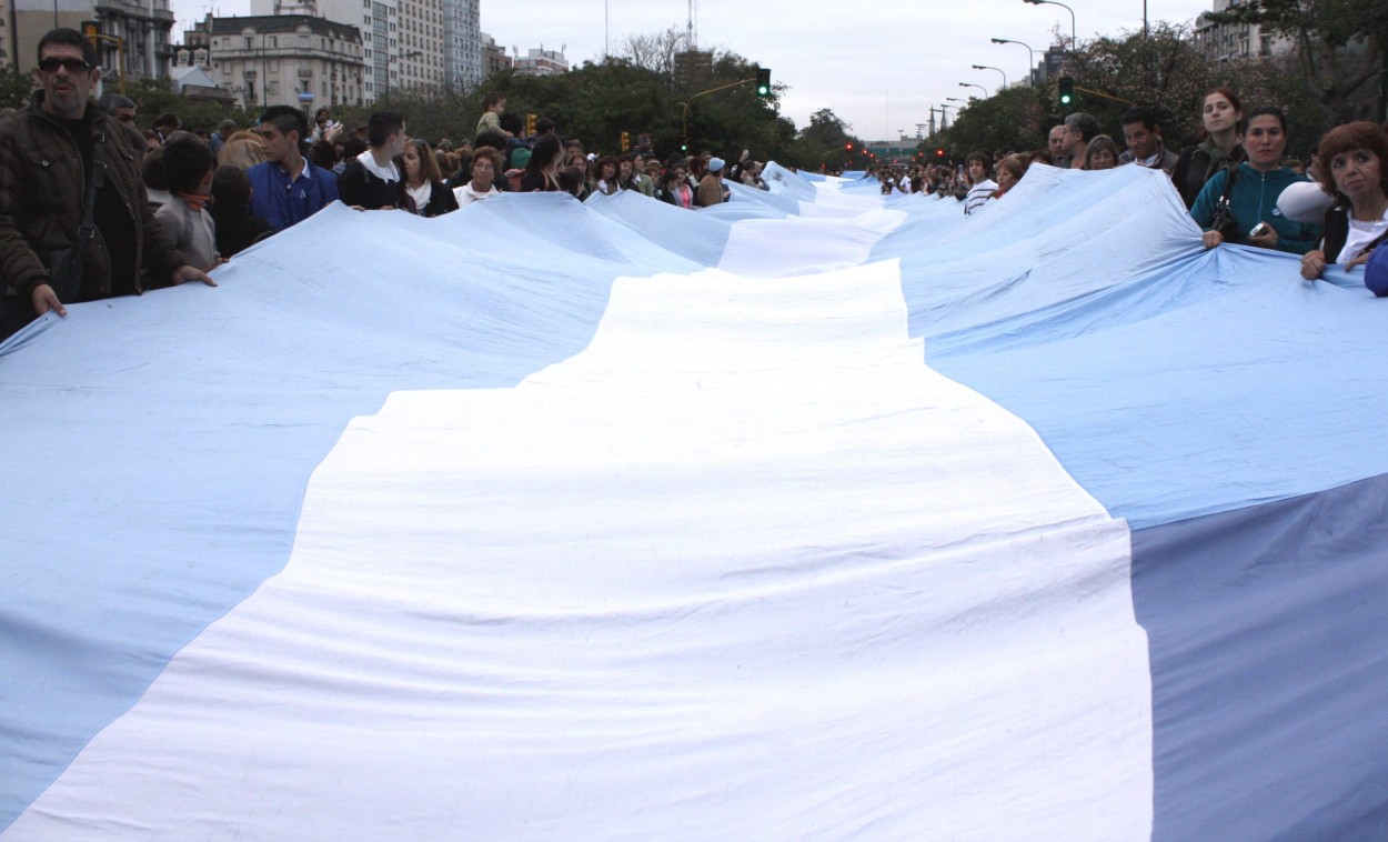 "25 de Mayo" de Hugo A. Hazaki