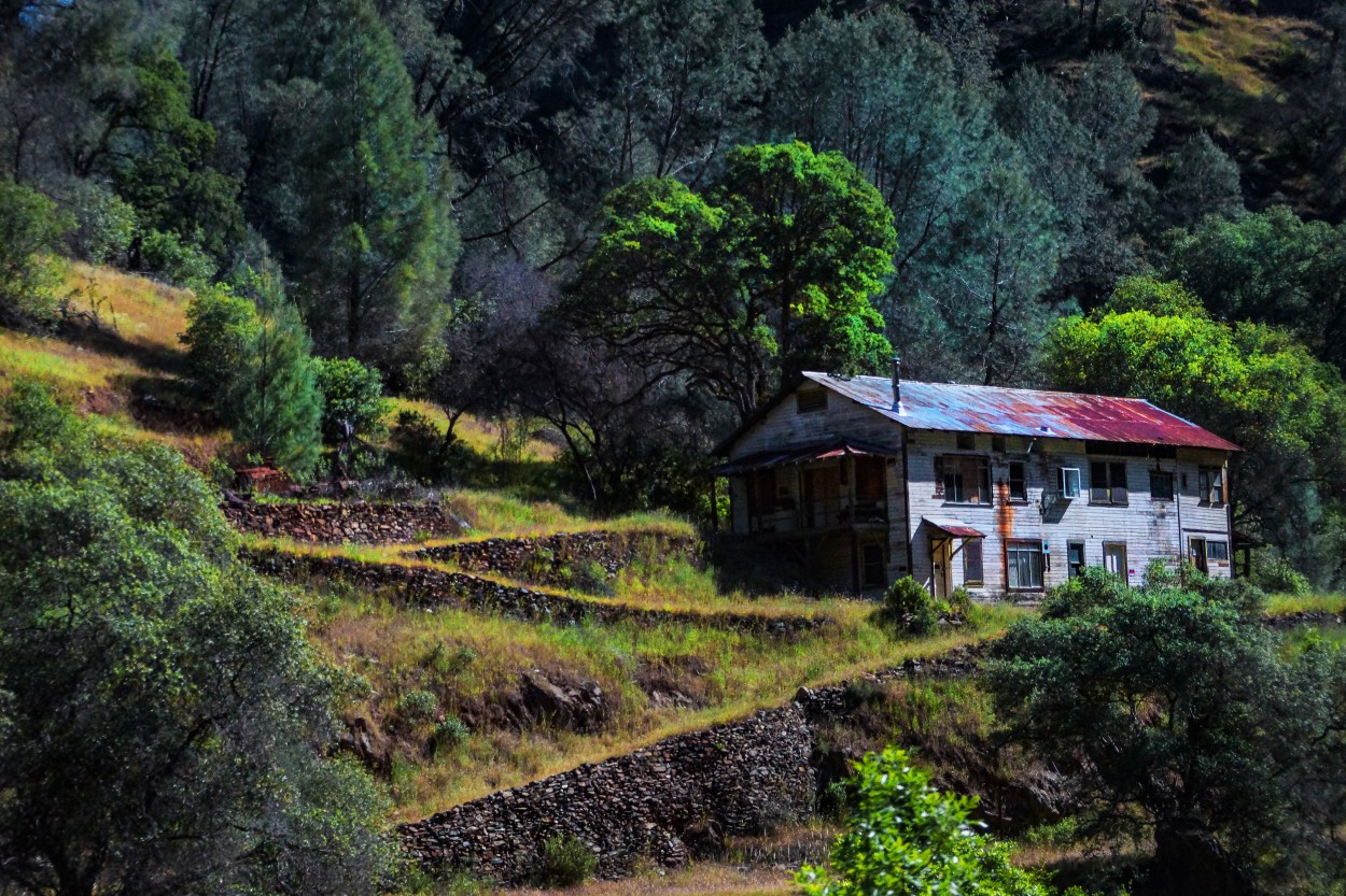 "El rancho.. o ... `The Ranch`" de Gerardo Saint Martn