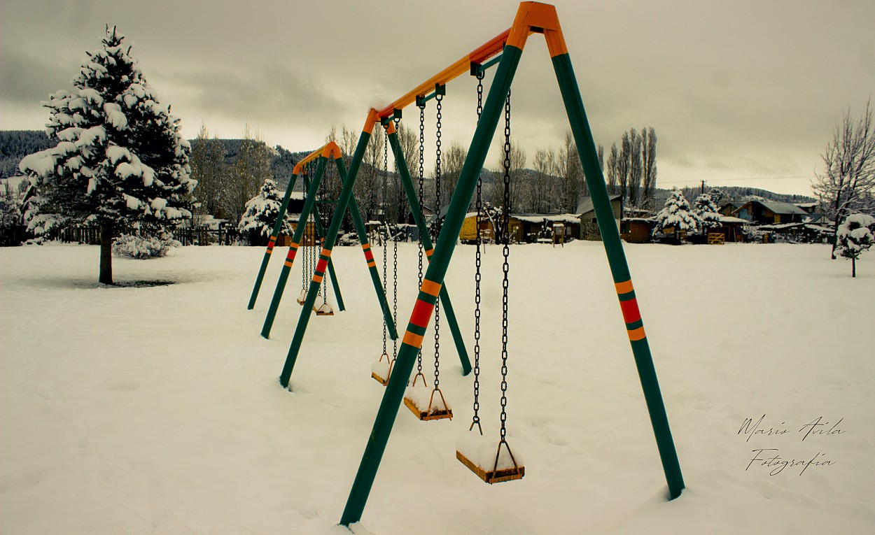 "nieve y cuarebtena" de Mario Edgardo Avila