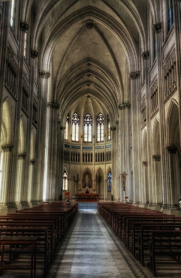 "El altar" de Roberto Guillermo Hagemann